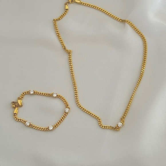 Jewelry - Elegant Gold and Silver Women's Jewelry Set